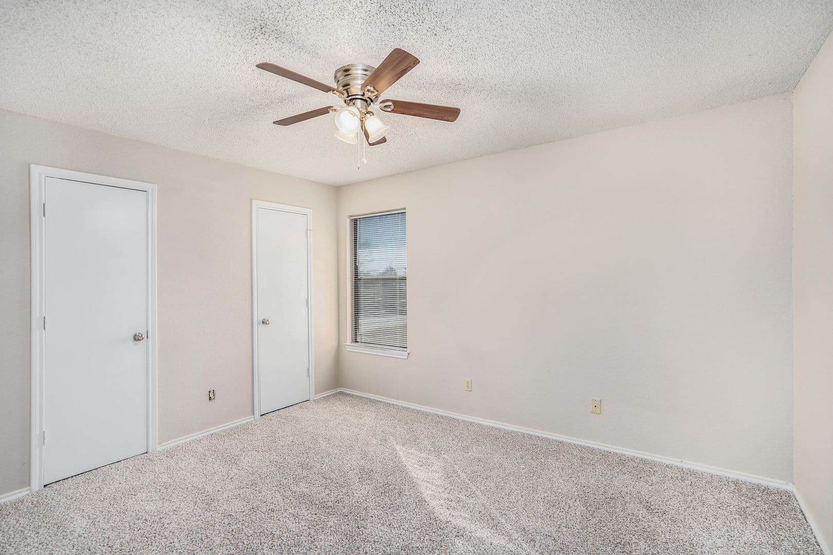 Haltom City House: 3301 Aurora Street