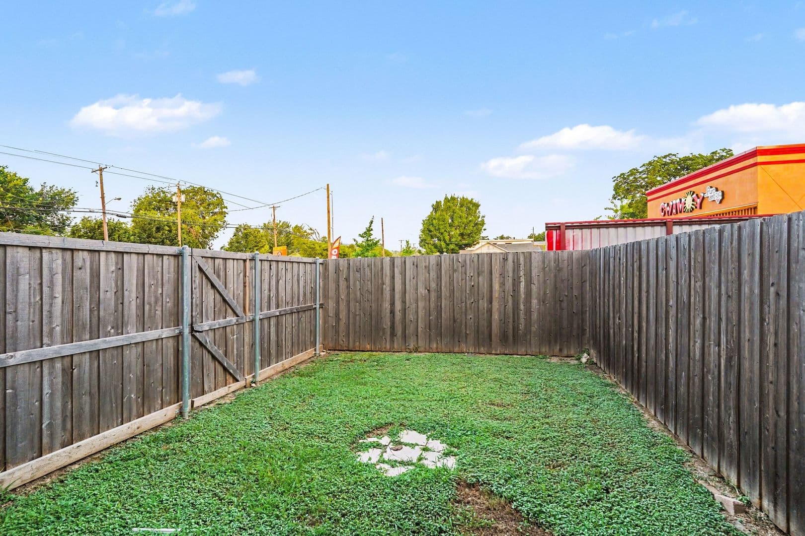 Haltom City House: 3301 Aurora Street
