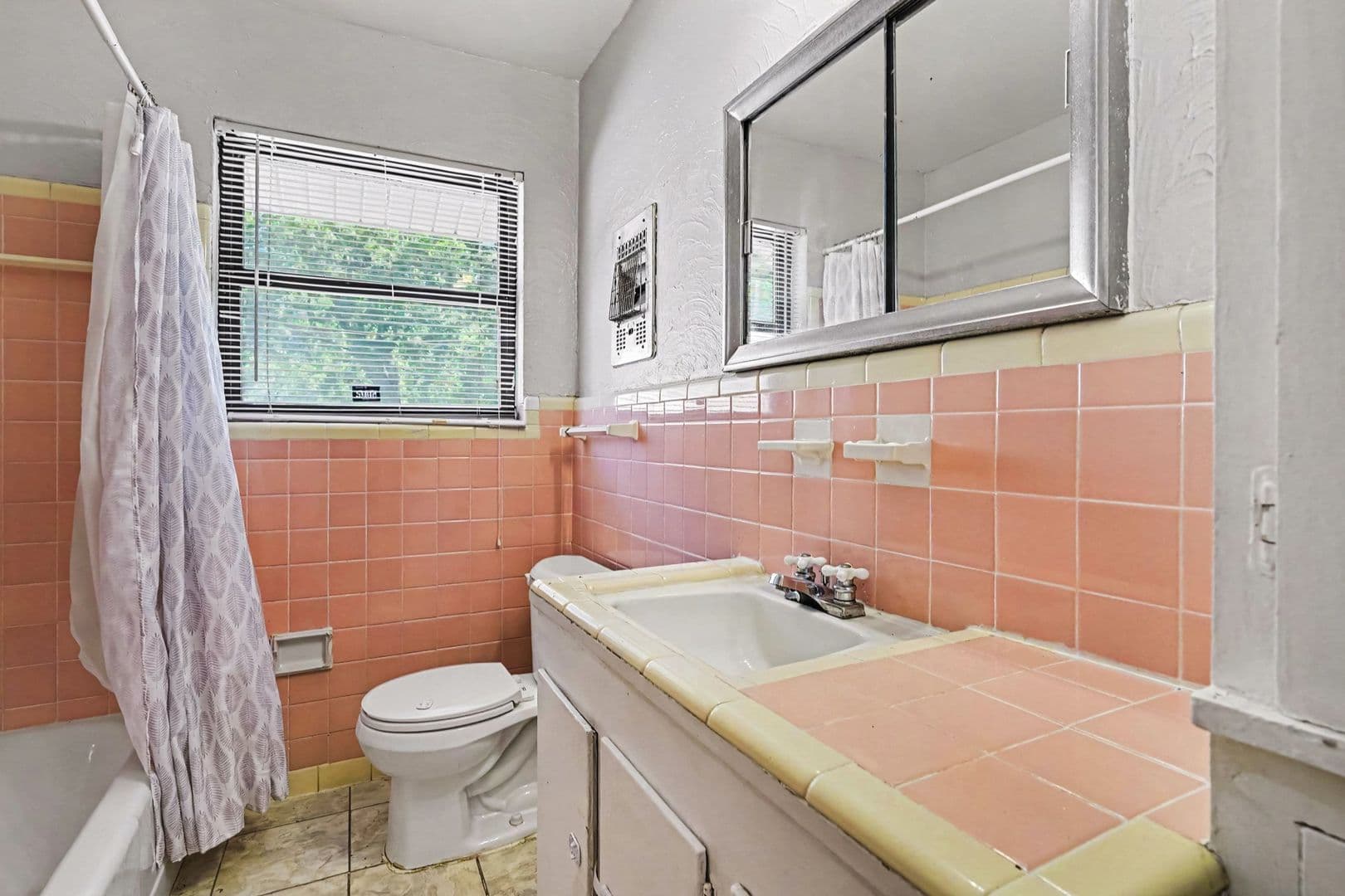 Dallas House: 2409 Materhorn Dr