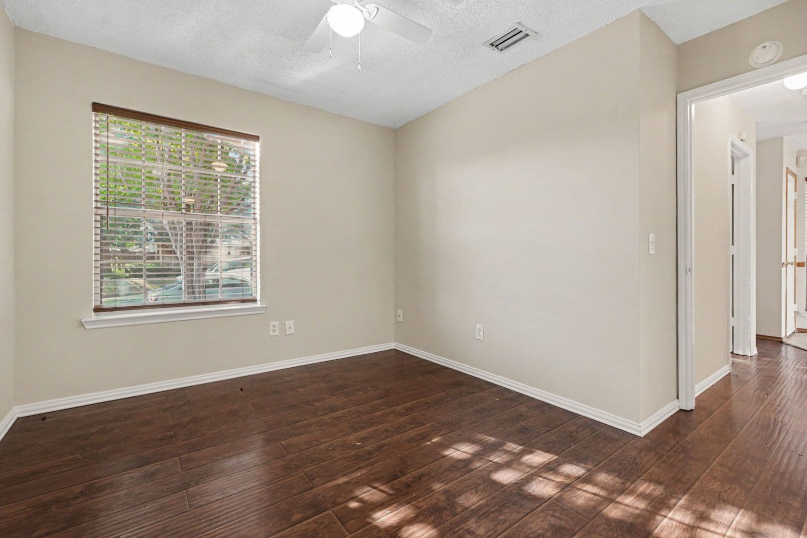 Coppell House: 588 Lake Forest Drive