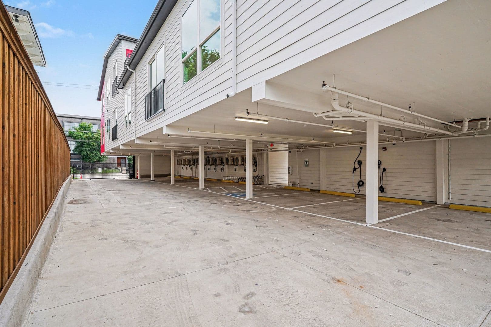 Dallas House: 2217 N Fitzhugh Avenue #101