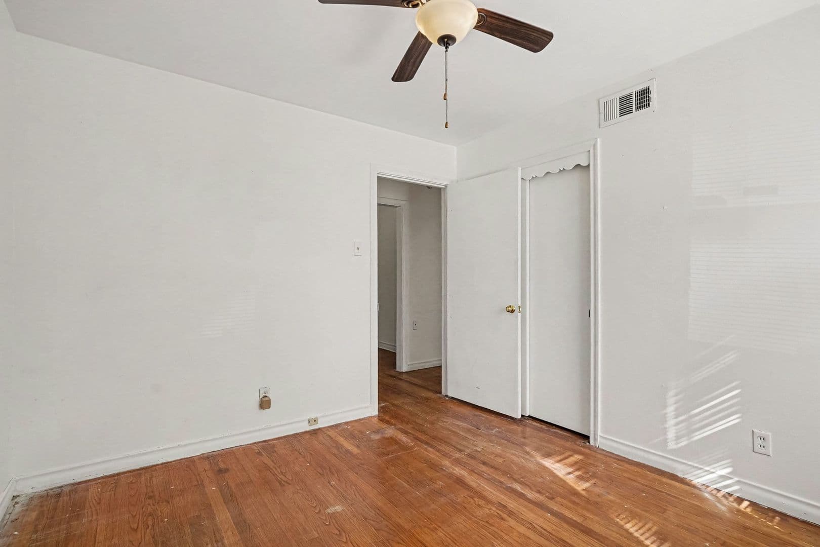 Dallas House: 2409 Materhorn Dr