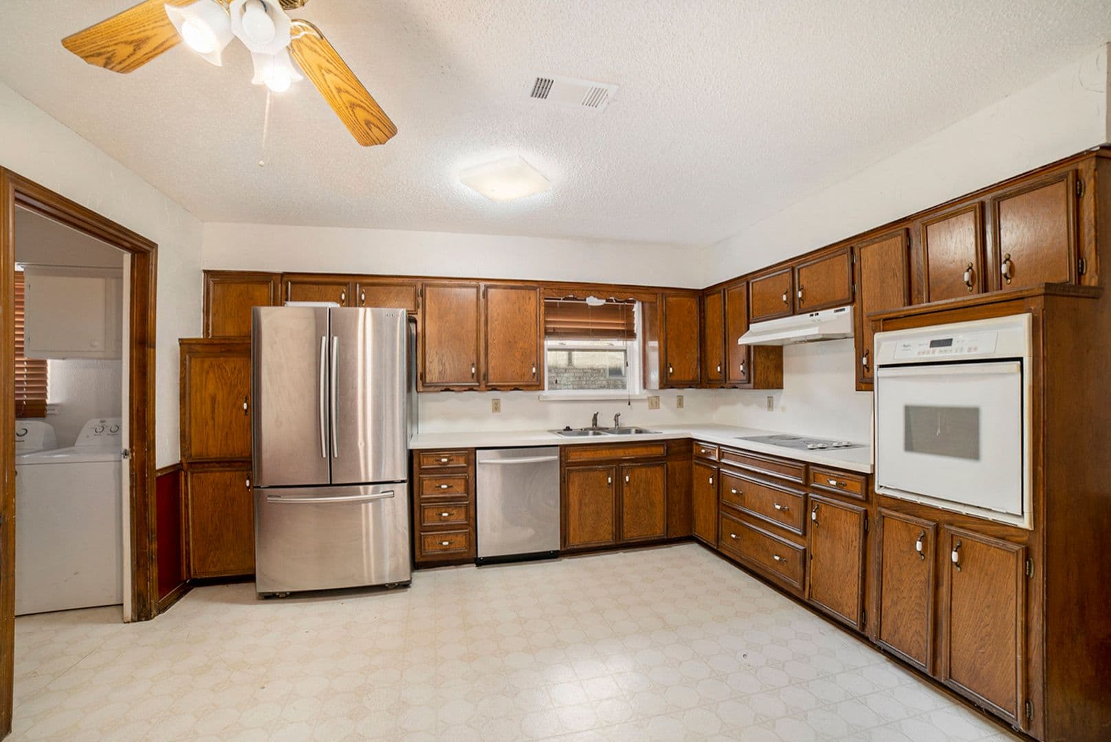Lewisville House: 1608 San Antone Lane