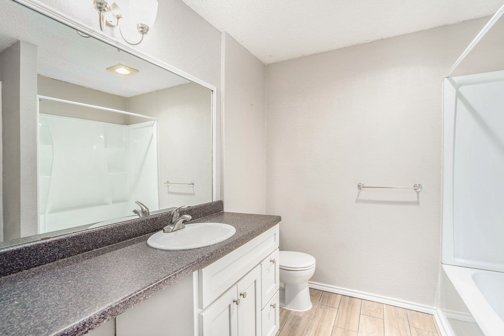 Haltom City House: 3301 Aurora Street