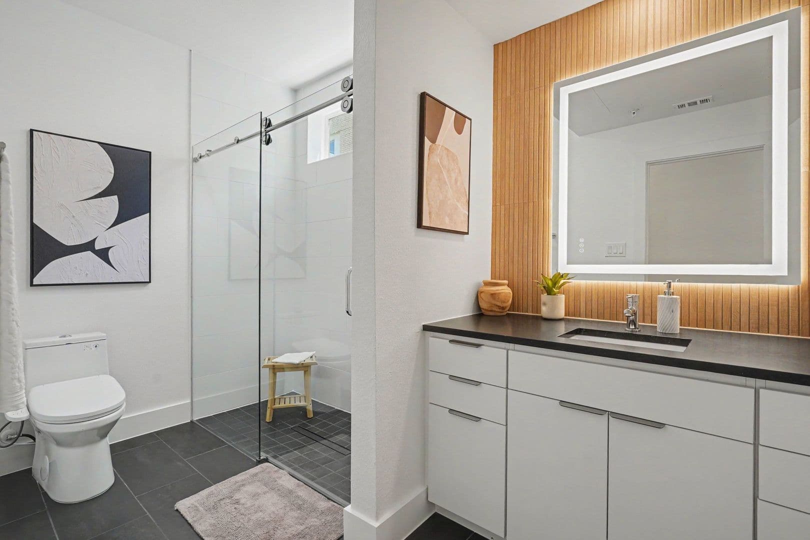 Dallas House: 2217 N Fitzhugh Avenue #101