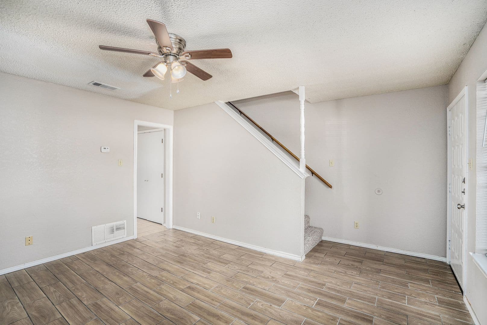 Haltom City House: 3301 Aurora Street