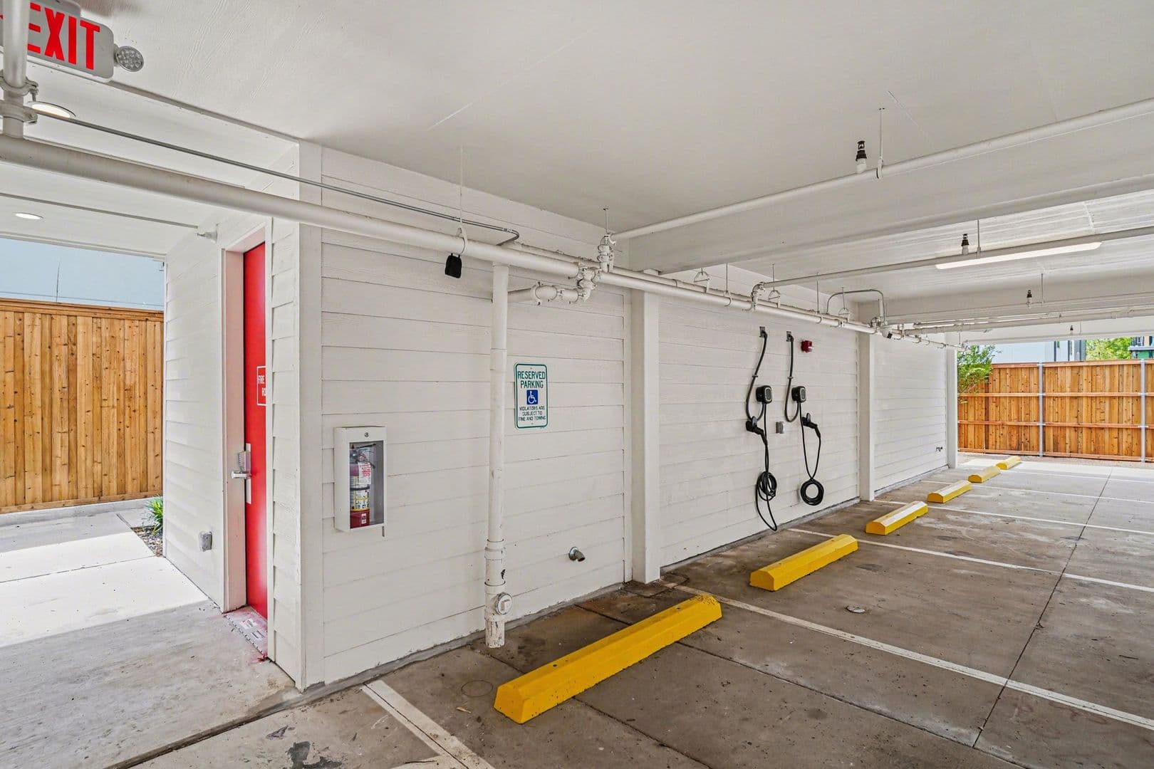 Dallas House: 2217 N Fitzhugh Avenue #101