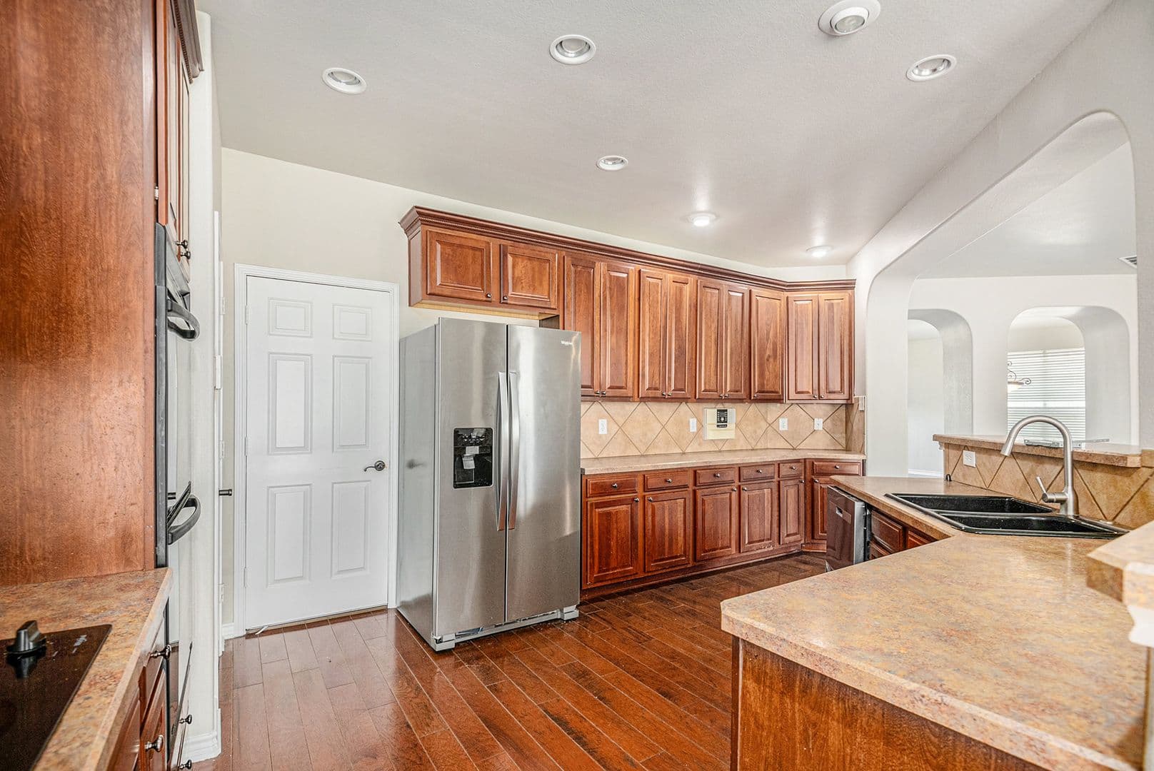 Euless House: 605 Port Royale Way