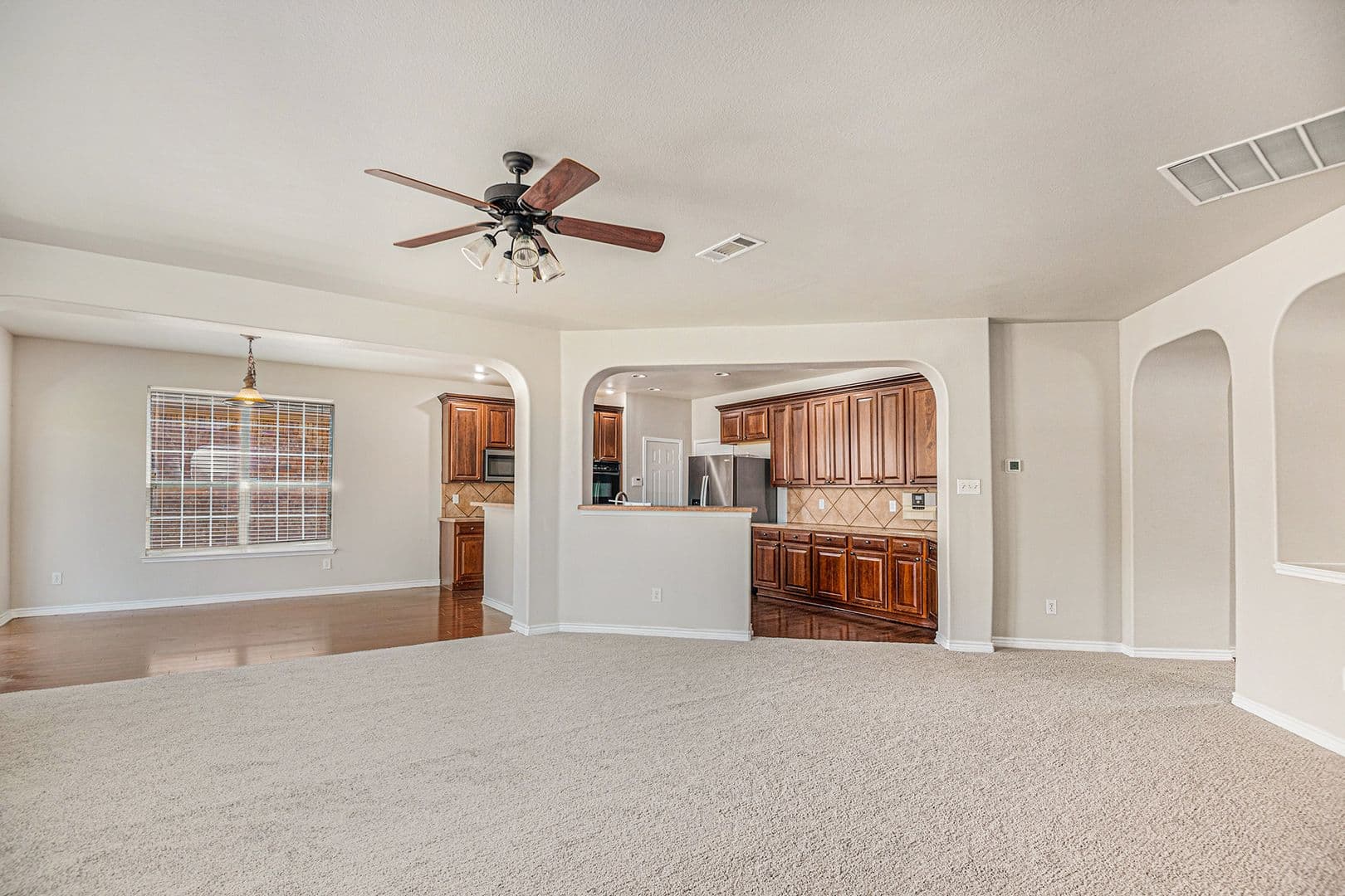 Euless House: 605 Port Royale Way