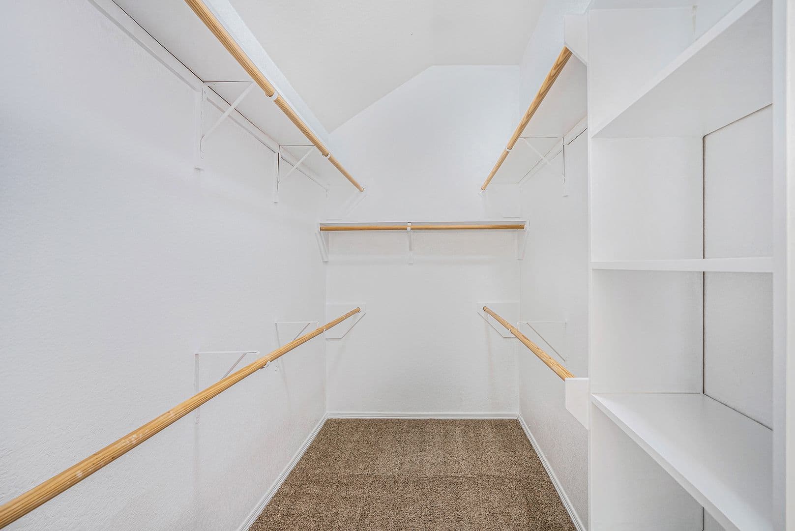 Arlington House: 4712 Shorewood Drive