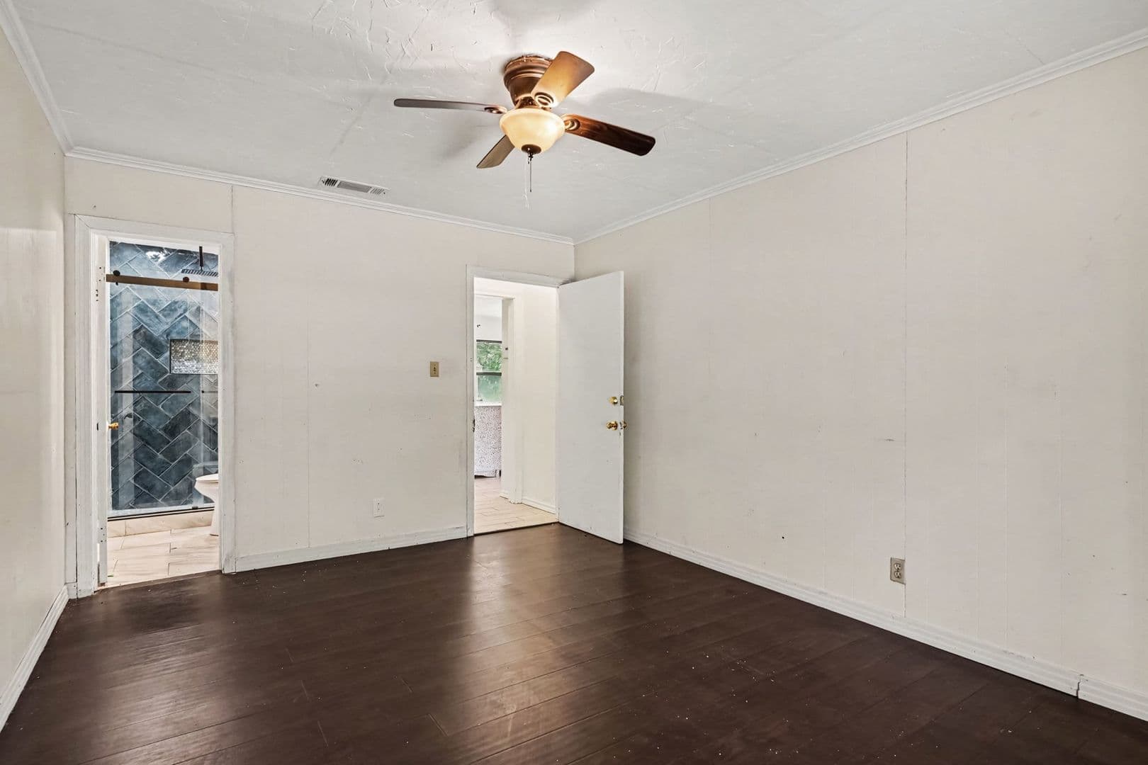 Dallas House: 2409 Materhorn Dr