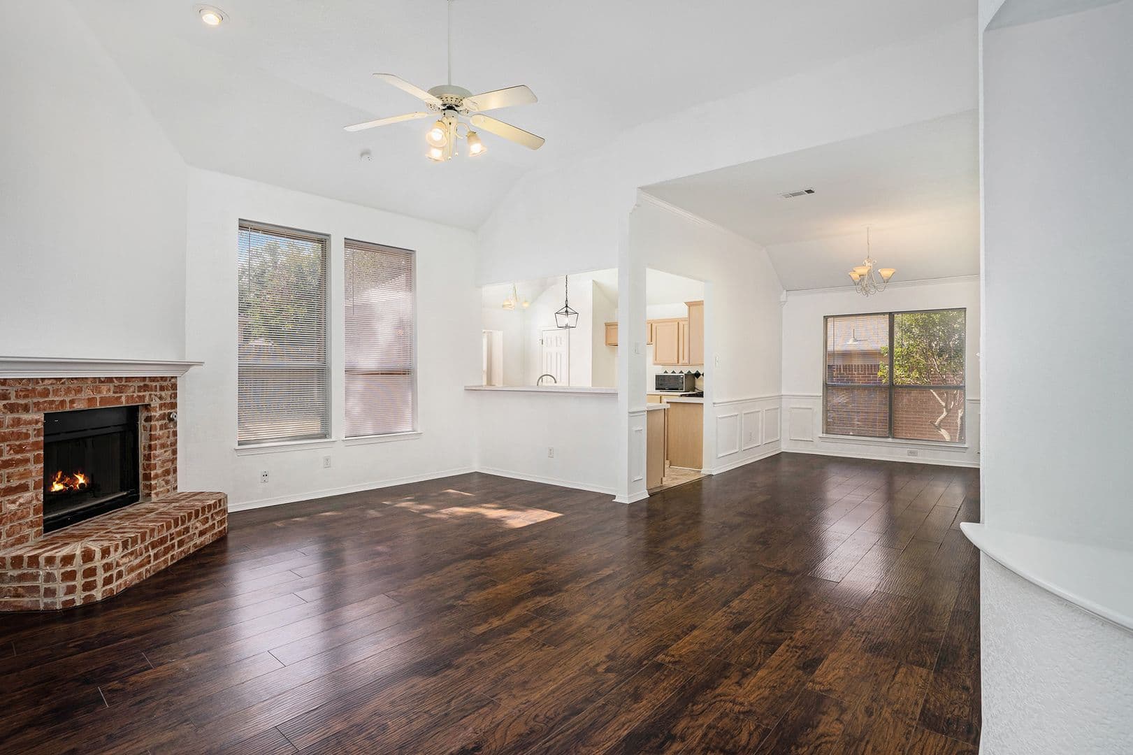 Arlington House: 4712 Shorewood Drive