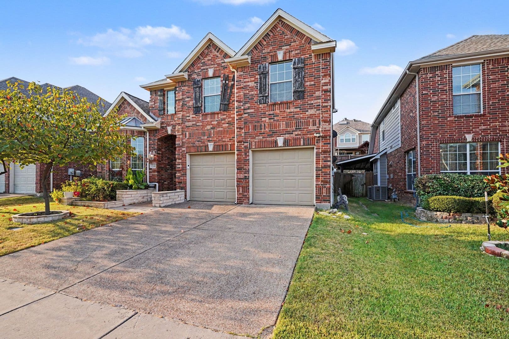 Irving House: 1344 Valley Vista Dr