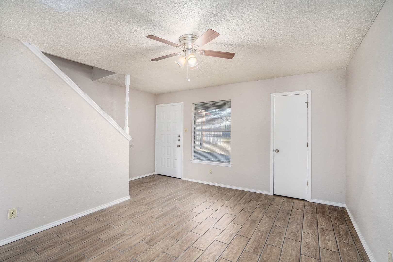 Haltom City House: 3301 Aurora Street
