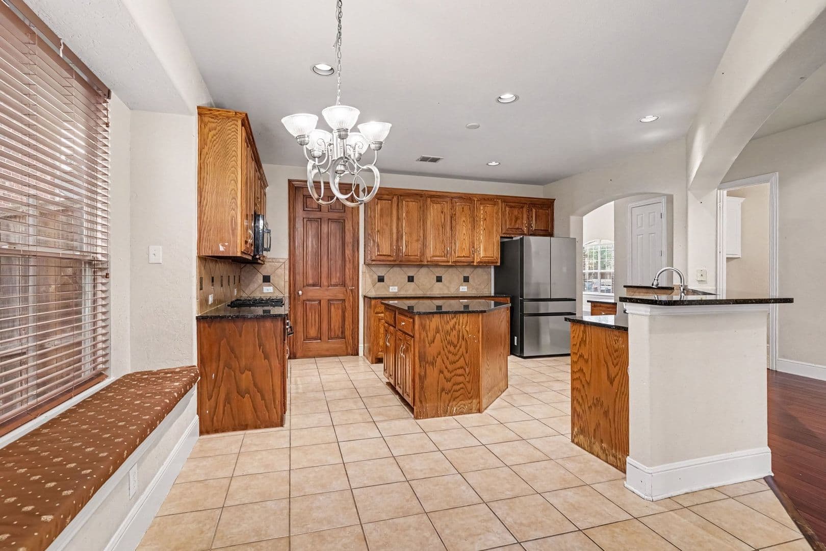 Irving House: 1344 Valley Vista Dr