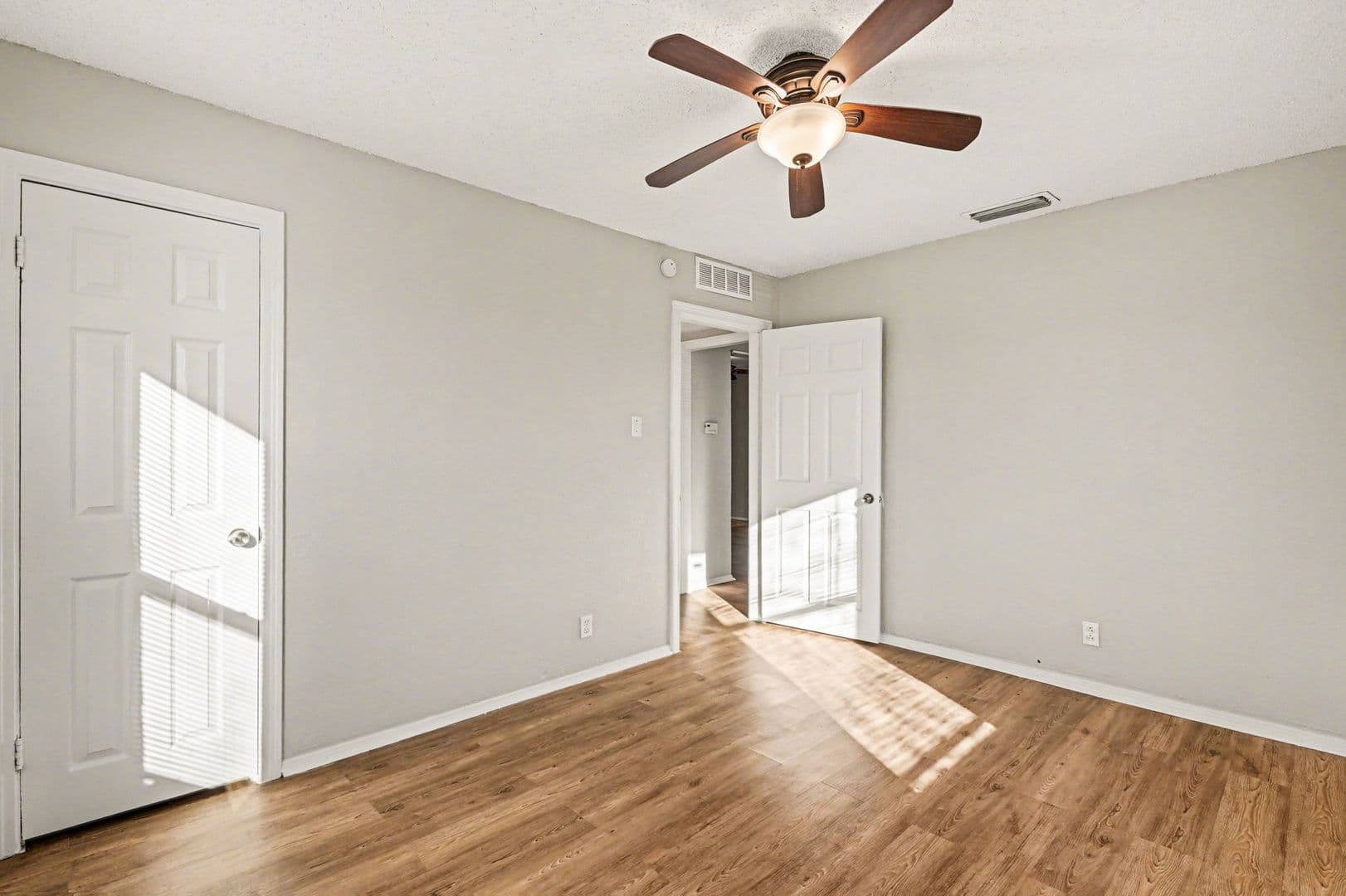 Fort Worth House: 3720 Stanley Avenue