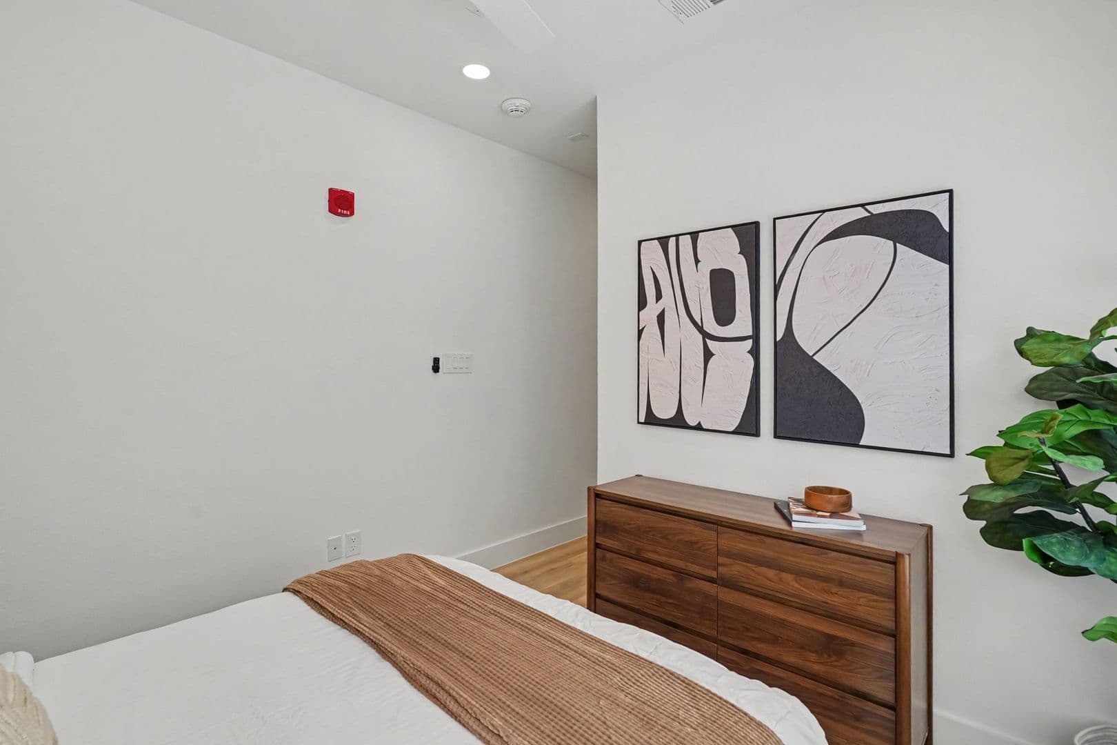 Dallas House: 2217 N Fitzhugh Avenue #101