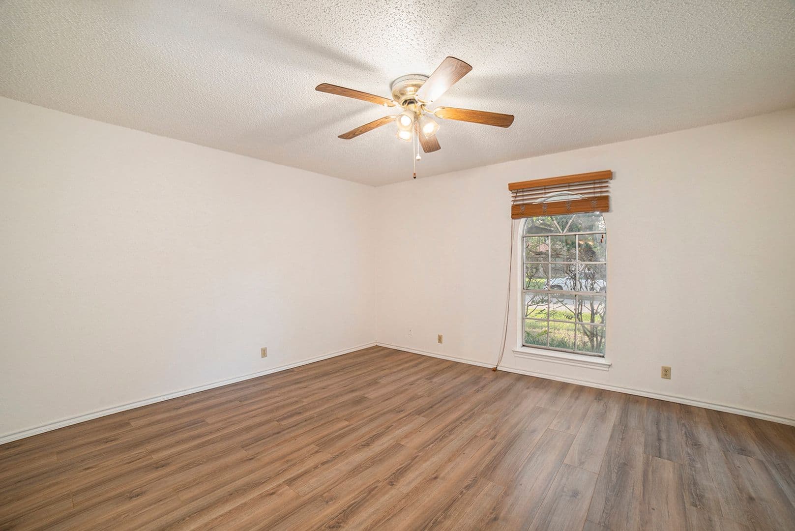 Lewisville House: 1608 San Antone Lane