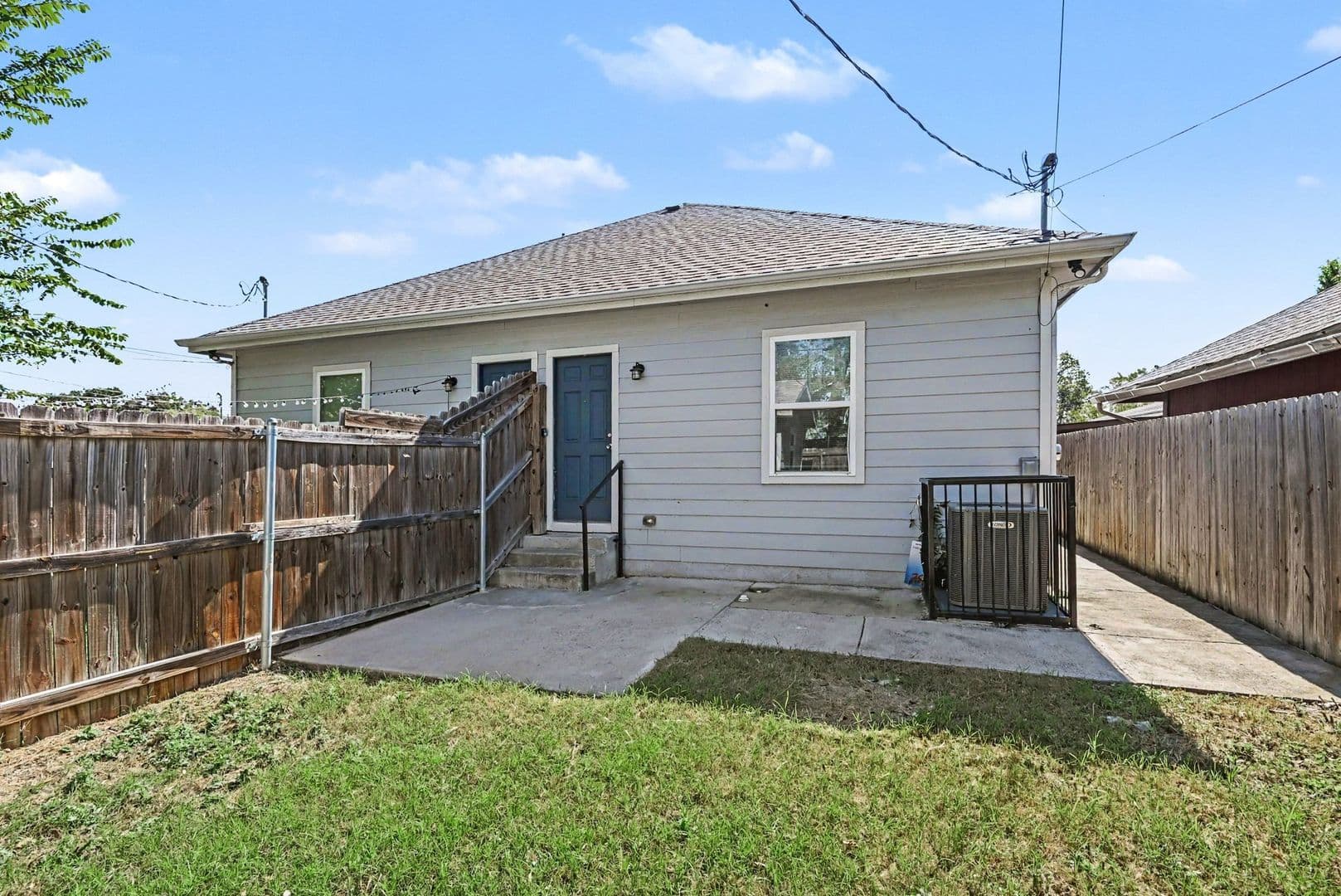 Fort Worth House: 1306 Orange Ave
