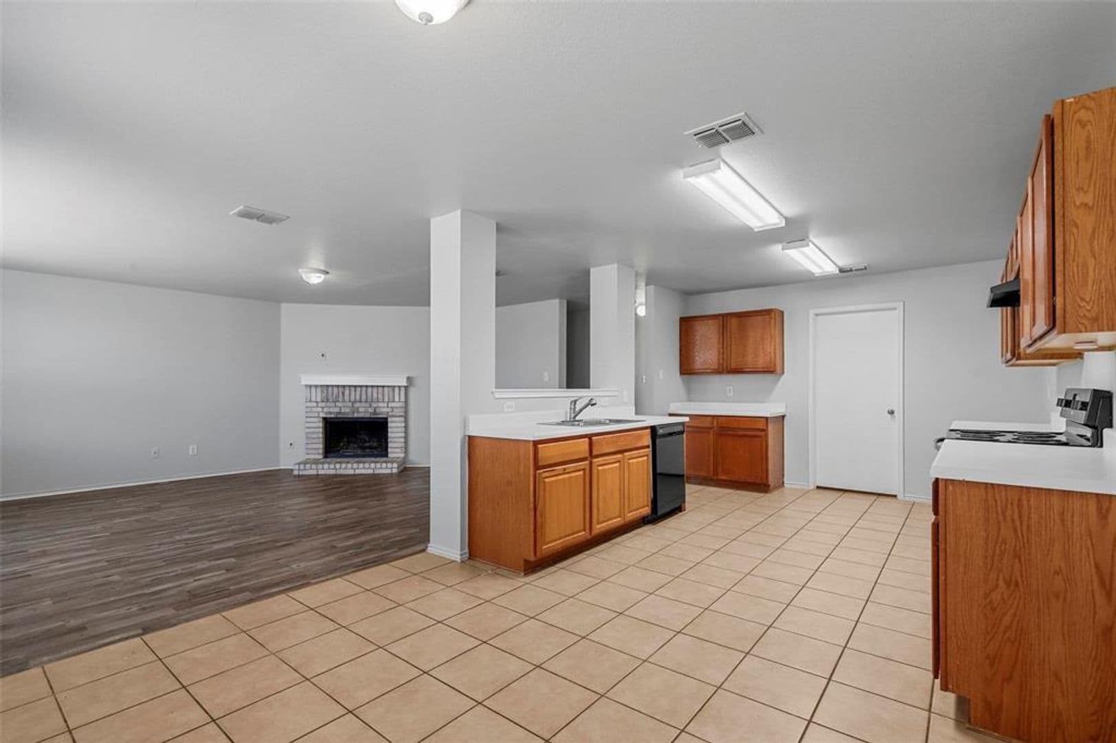 Fort Worth House: 9120 Quarter Horse Lane