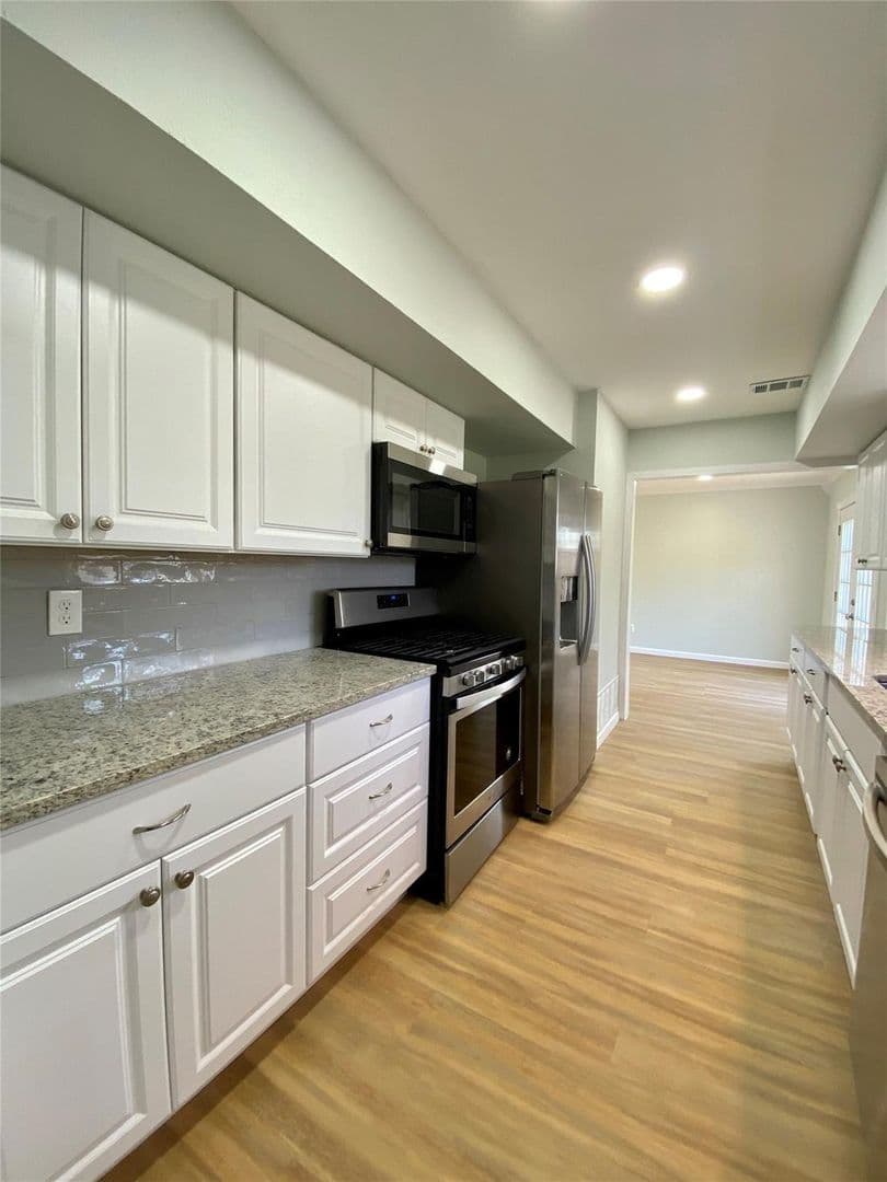 Mesquite House: 2859 Linhaven Drive
