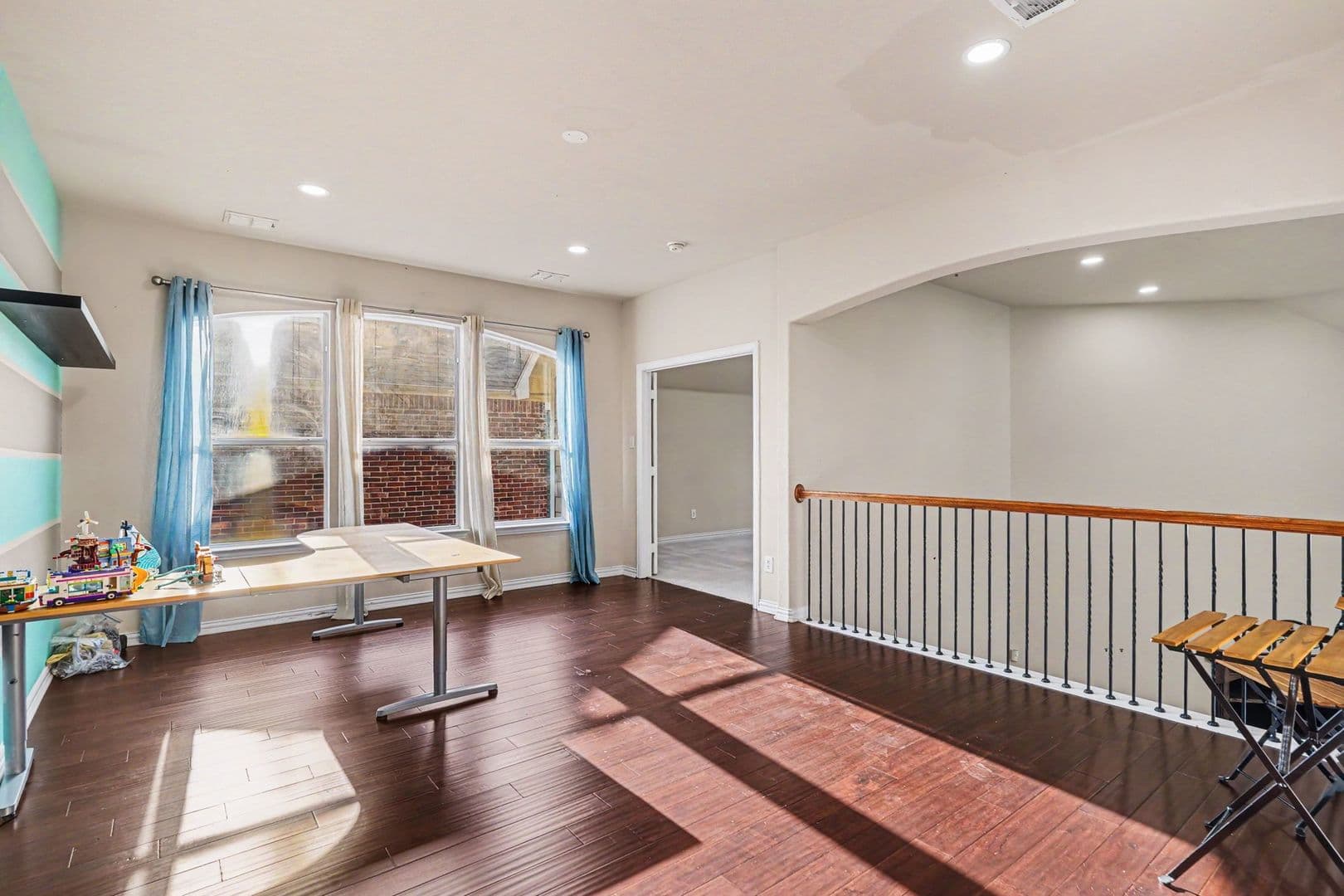 Irving House: 1344 Valley Vista Dr
