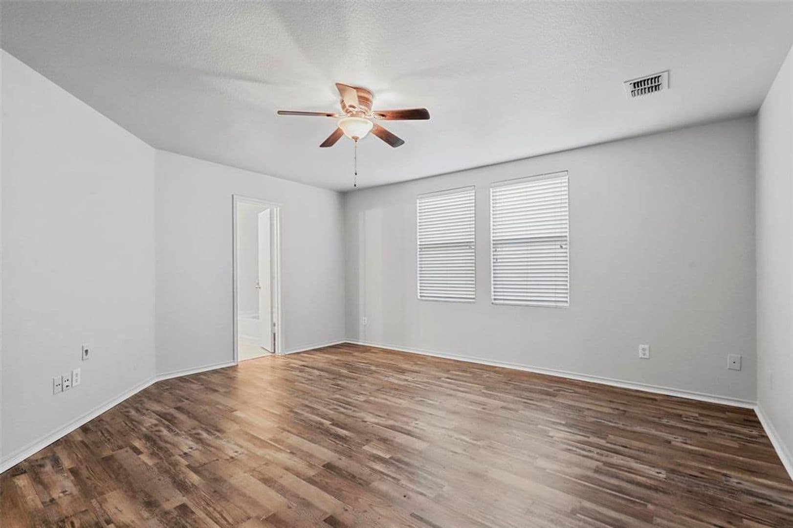 Fort Worth House: 9120 Quarter Horse Lane
