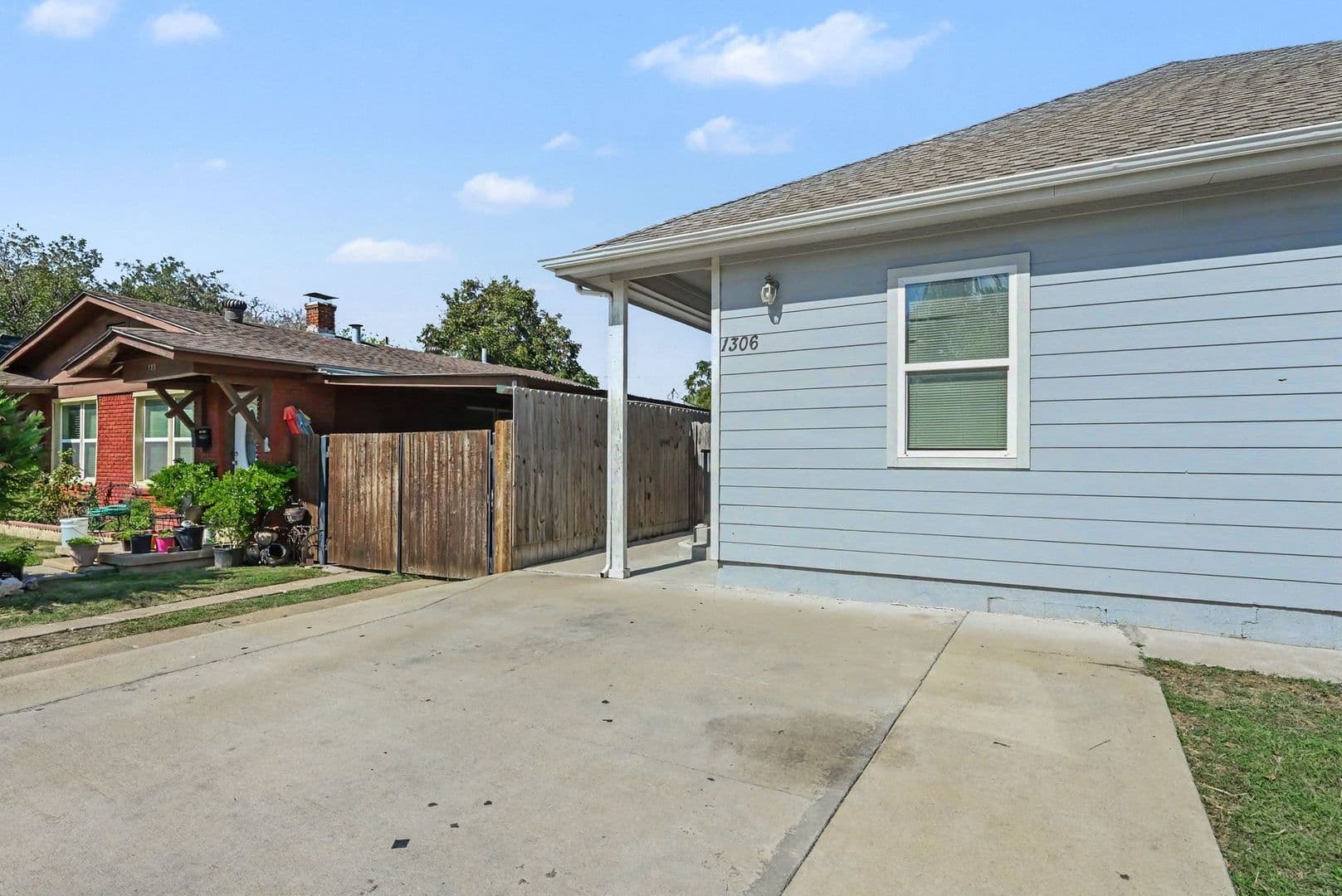 Fort Worth House: 1306 Orange Ave