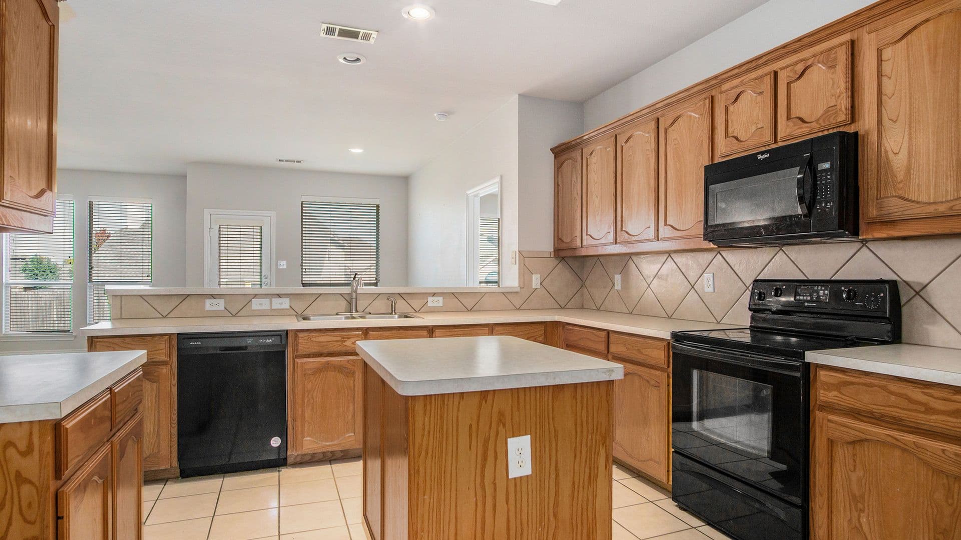 Fort Worth House: 6036 Horse Trap Drive