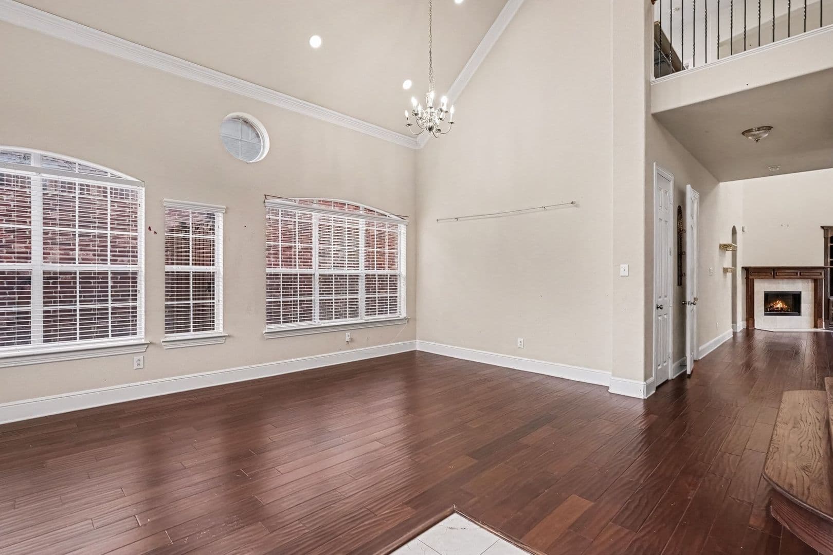 Irving House: 1344 Valley Vista Dr