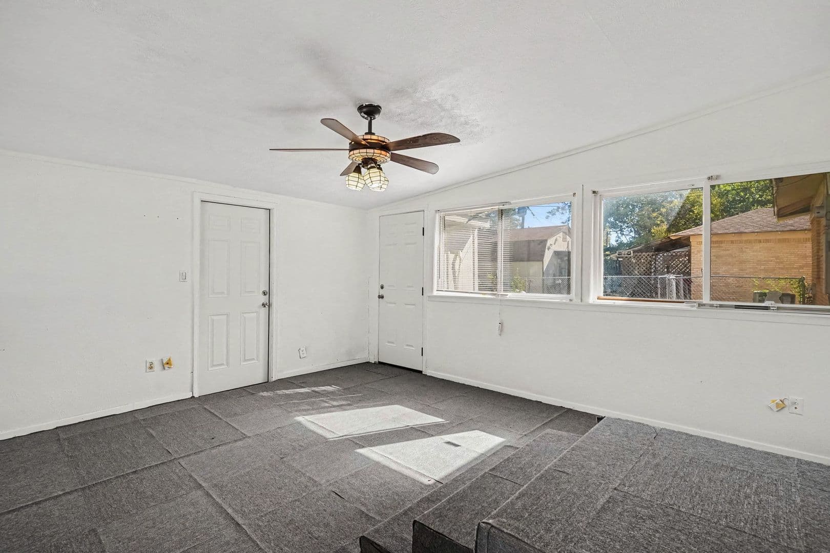 Dallas House: 2409 Materhorn Dr