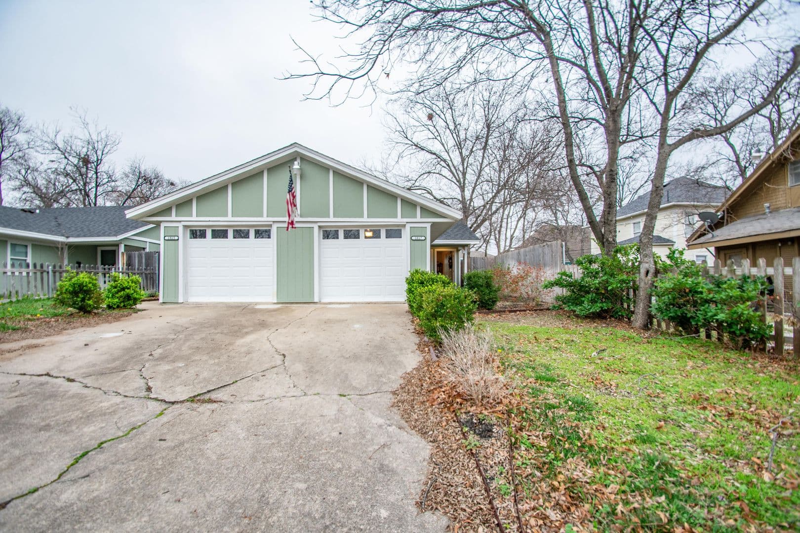 Fort Worth House: 1817 Lipscomb Street