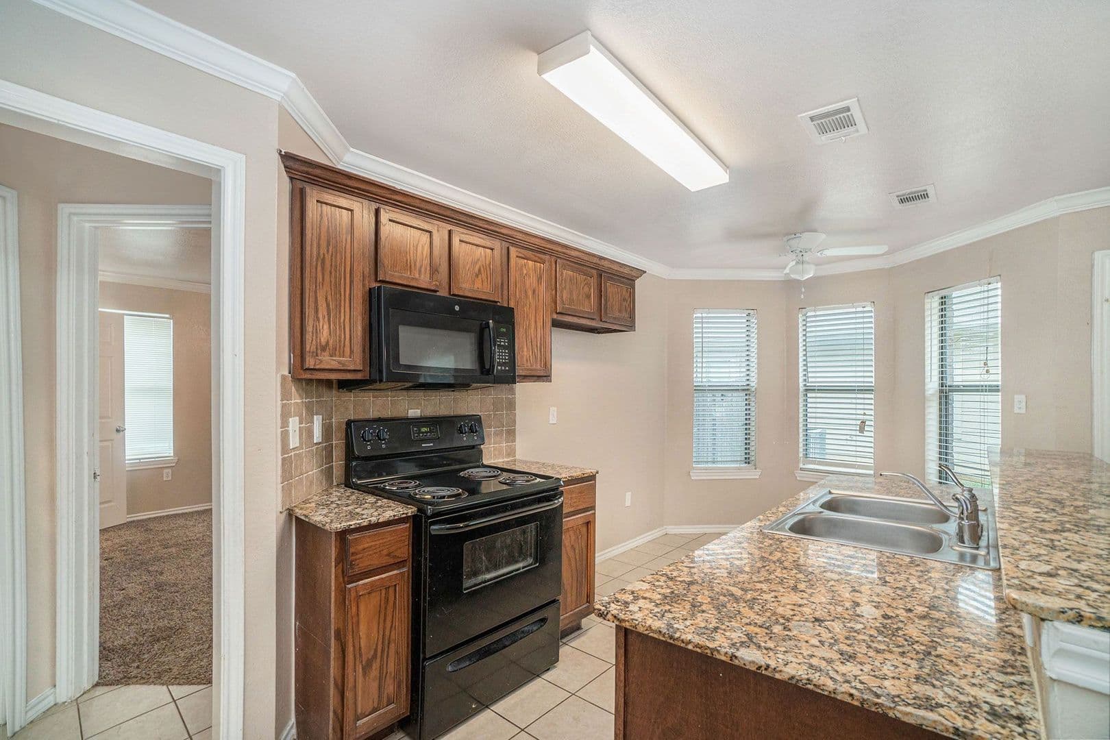 Crowley House: 542 Mast Court