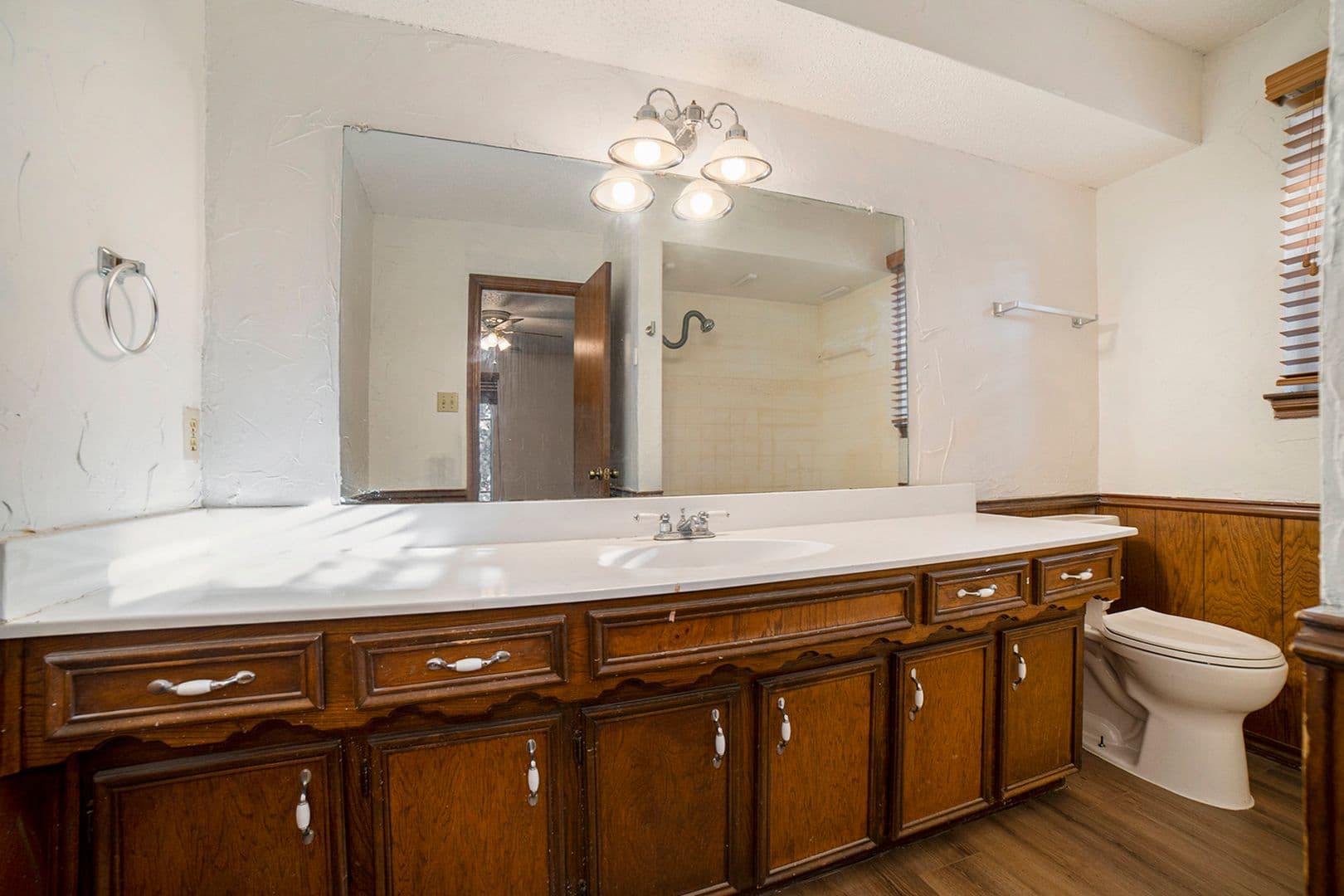 Lewisville House: 1608 San Antone Lane