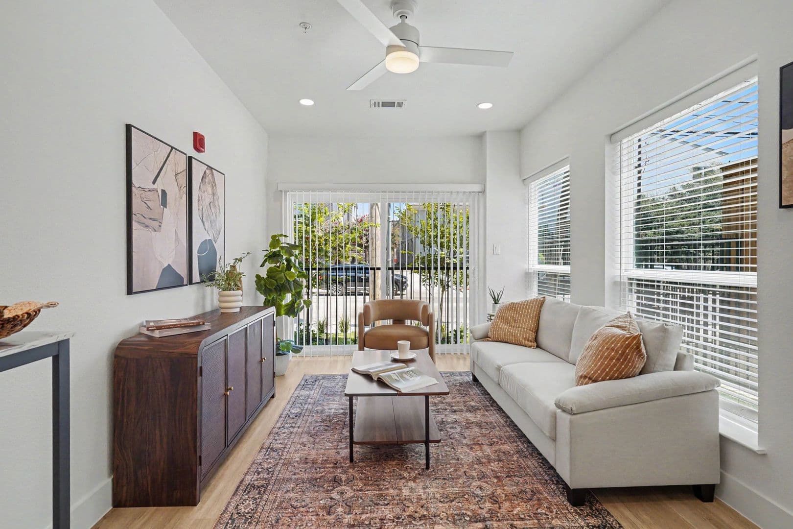 Dallas House: 2217 N Fitzhugh Avenue #101
