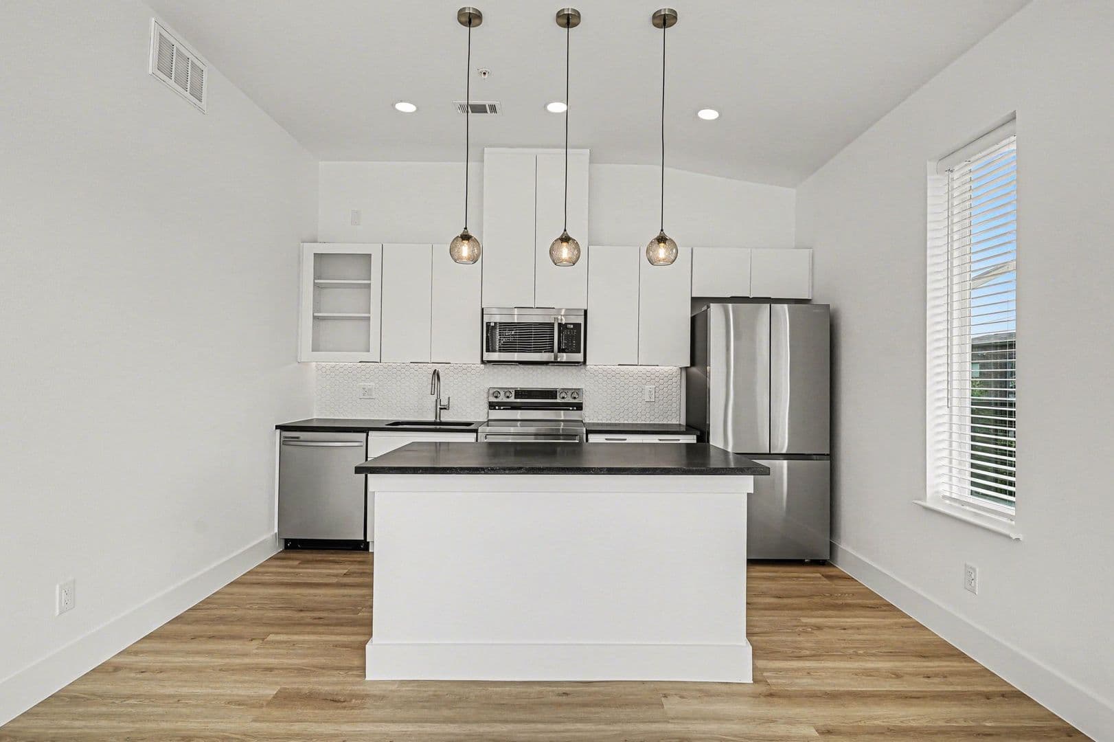 Dallas House: 2217 N Fitzhugh Avenue #301