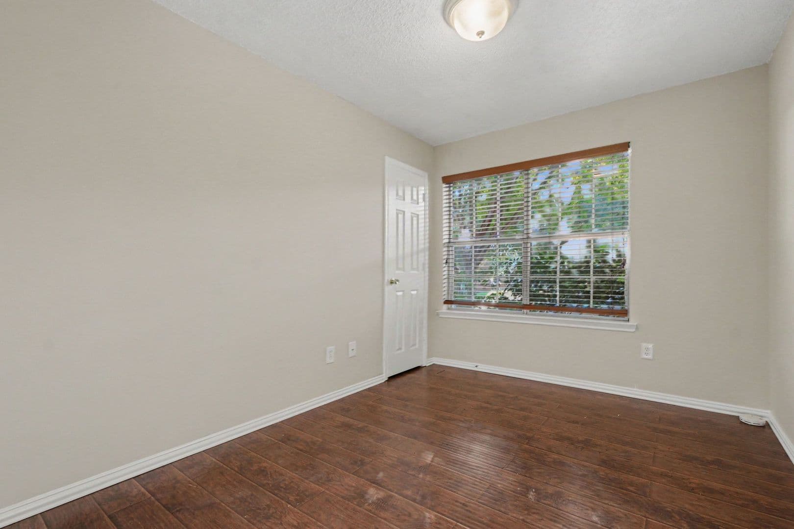 Coppell House: 588 Lake Forest Drive