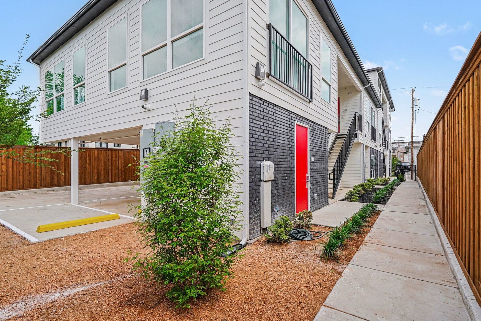 Dallas House: 2217 N Fitzhugh Avenue #301