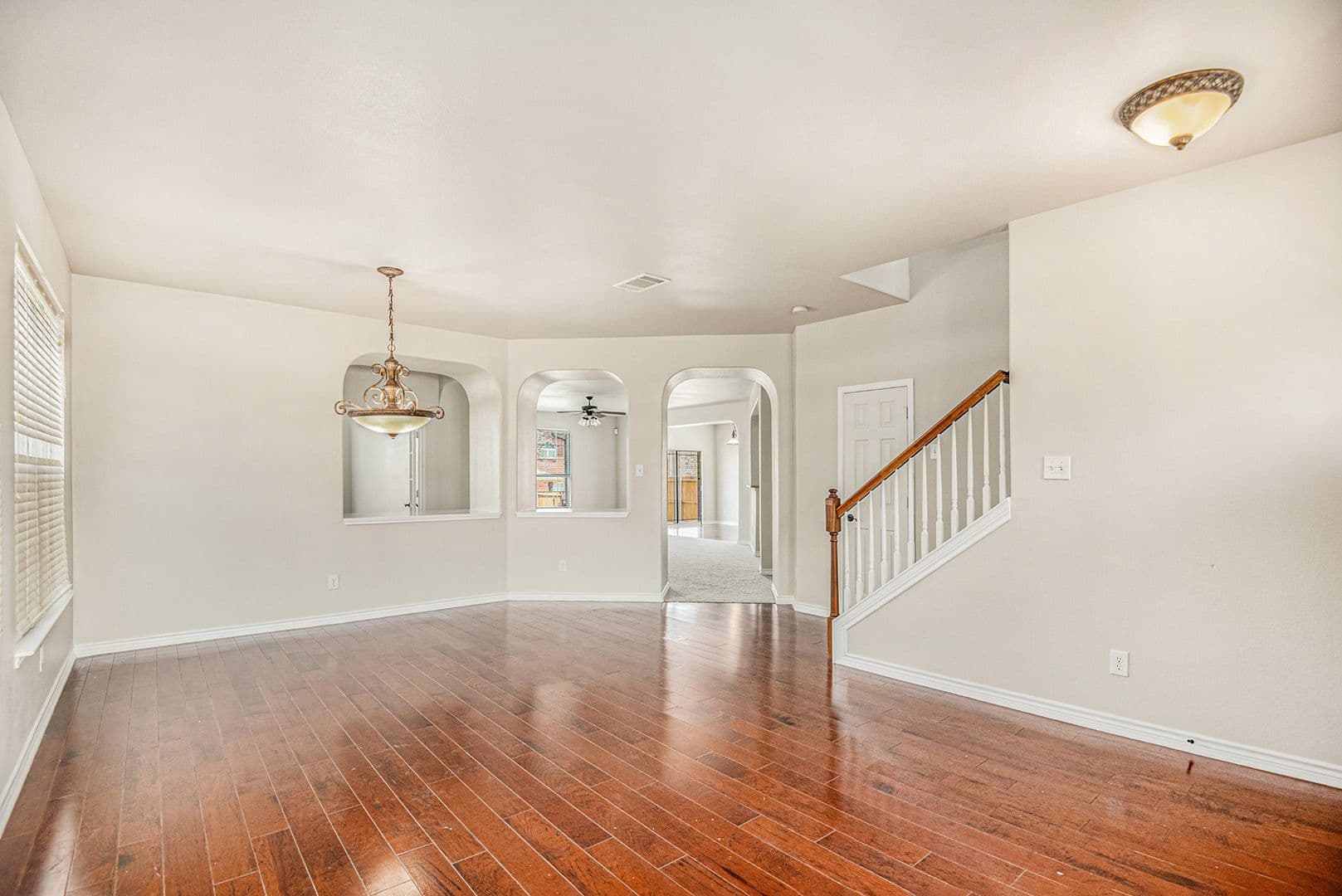 Euless House: 605 Port Royale Way