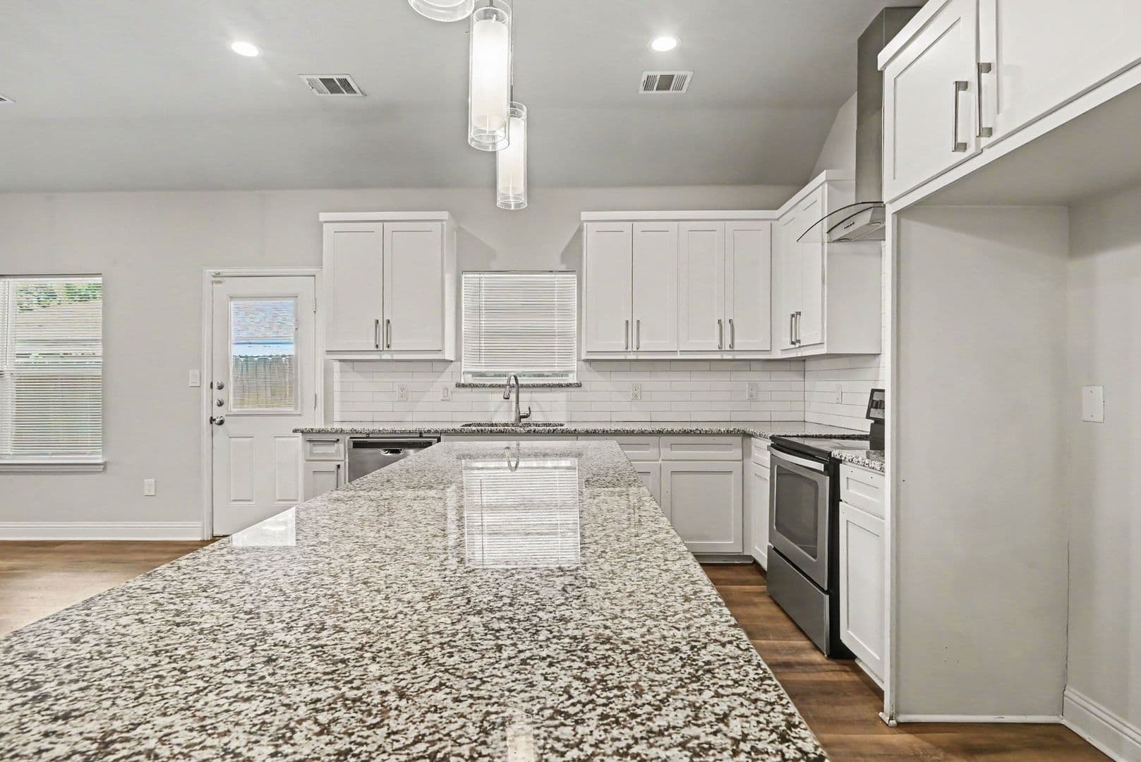 Fort Worth House: 1306 Orange Ave
