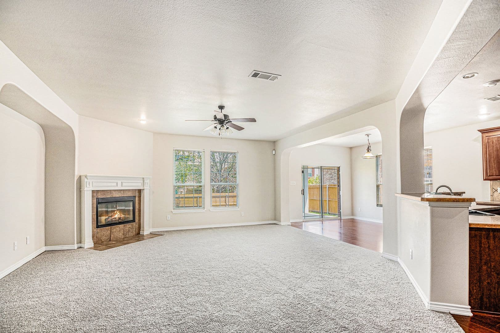 Euless House: 605 Port Royale Way