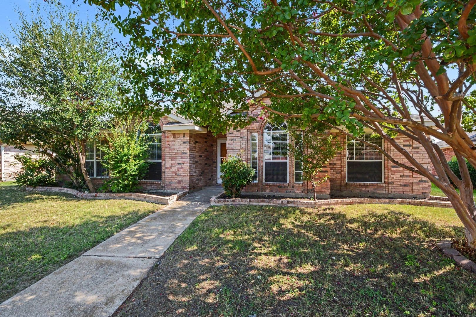 Allen House: 1306 Woodmont Dr