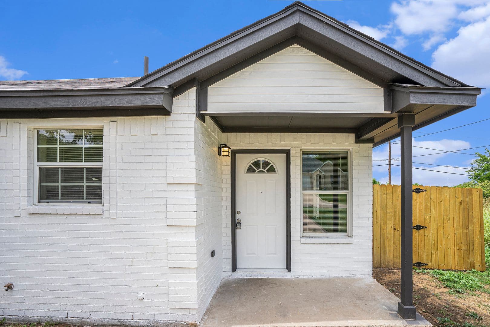Fort Worth House: 2200 Brookes St