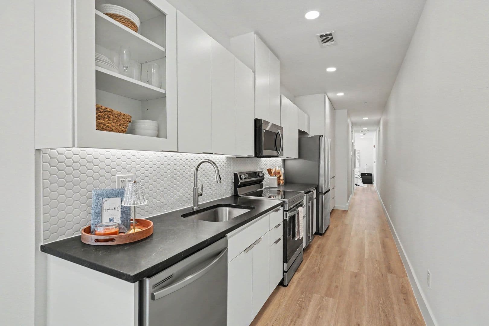 Dallas House: 2217 N Fitzhugh Avenue #101