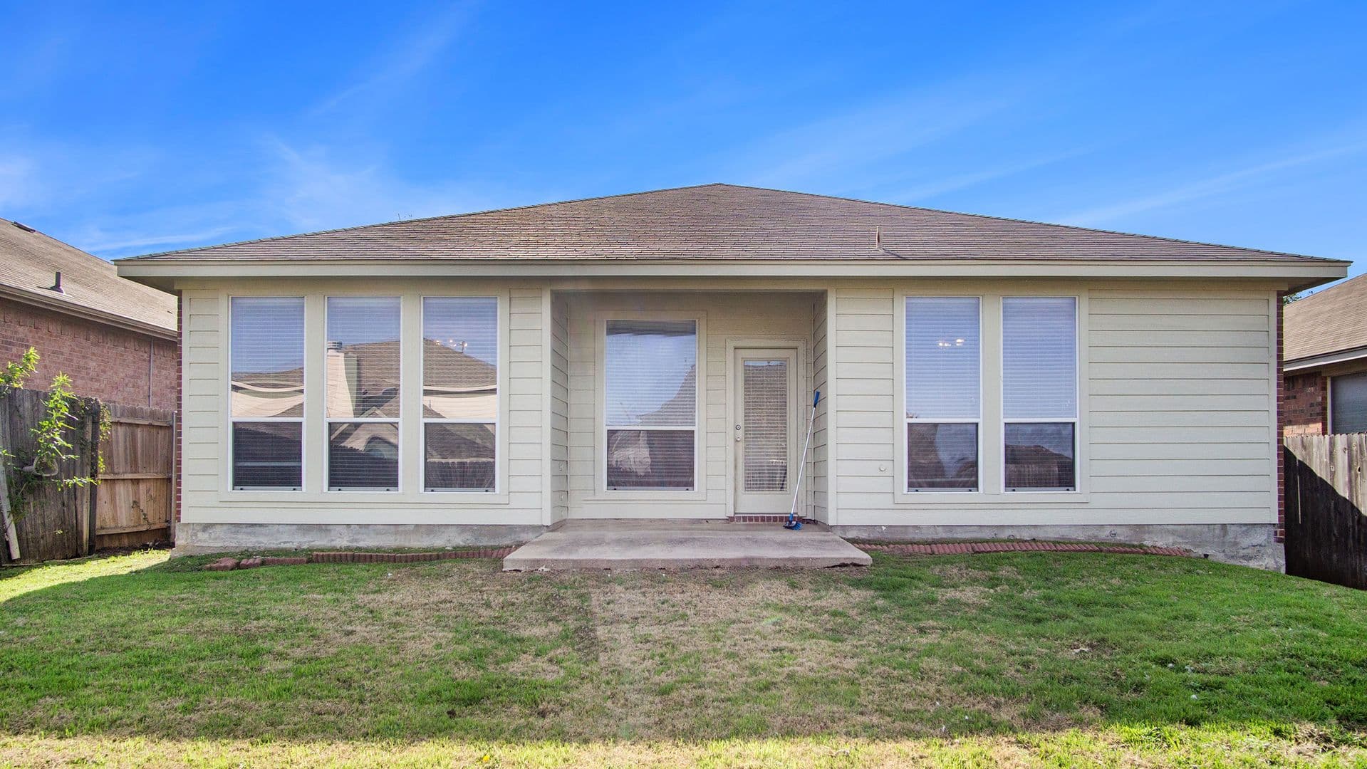 Fort Worth House: 6036 Horse Trap Drive