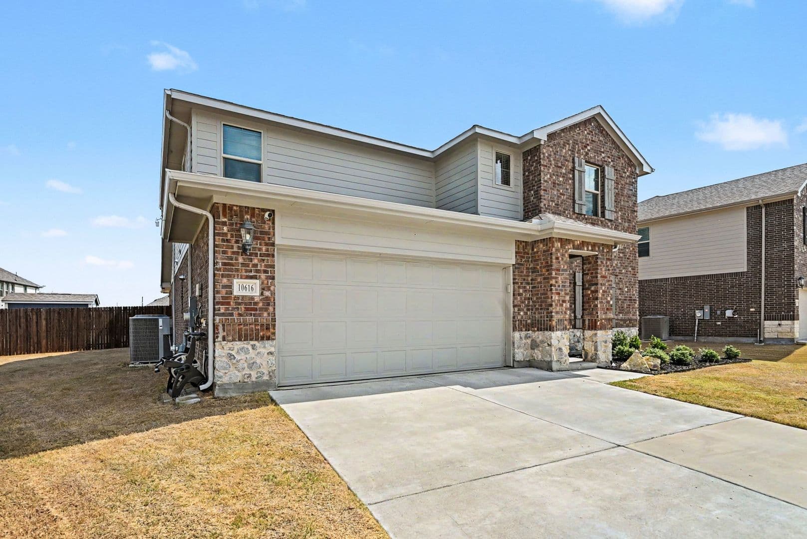 Fort Worth House: 10616 Namito St