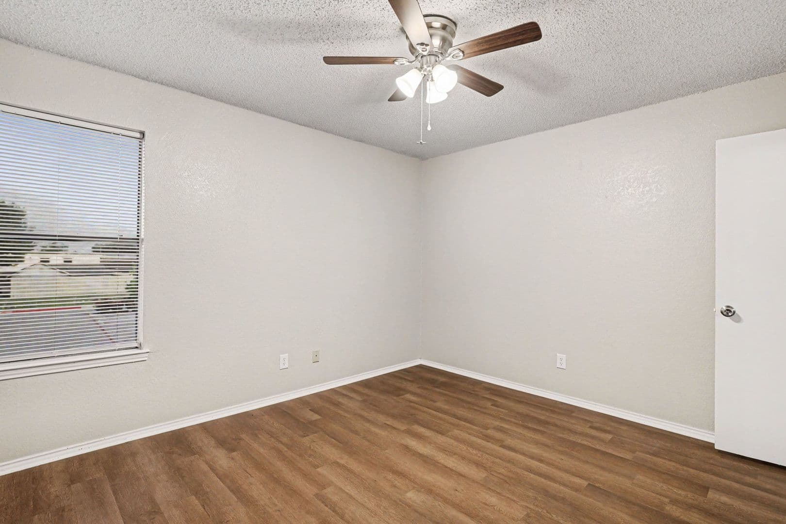 Haltom City House: 3301 Aurora Street