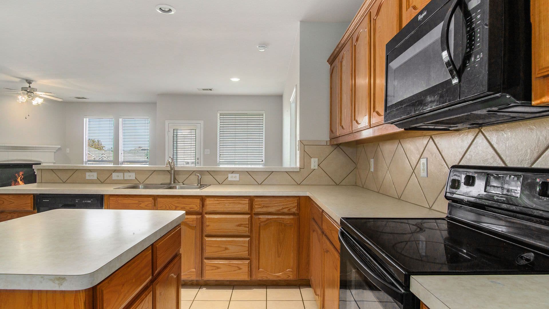Fort Worth House: 6036 Horse Trap Drive