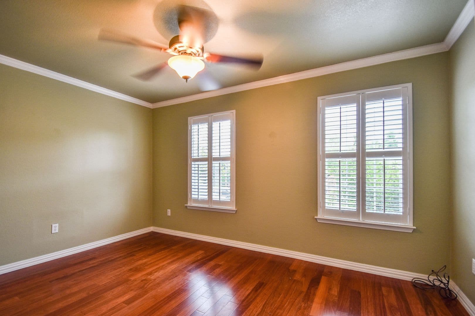 Euless House: 87 Winchester Drive