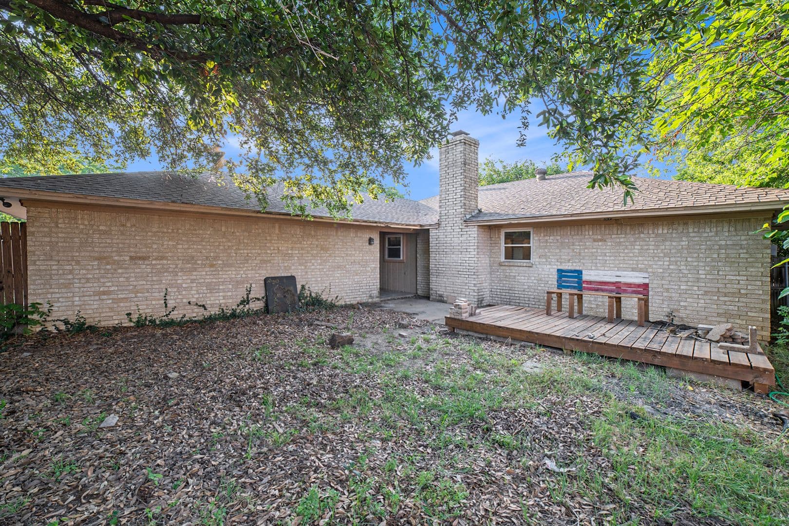 Lewisville House: 1608 San Antone Lane